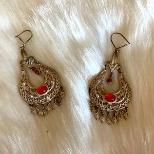 Vintage dangle earring